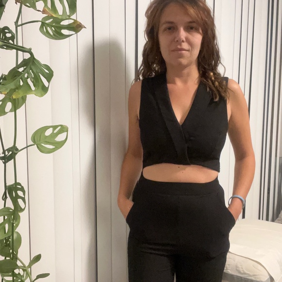 Brand new Forever 21 one-piece jumpsuit with pockets! - Picture 1 of 4